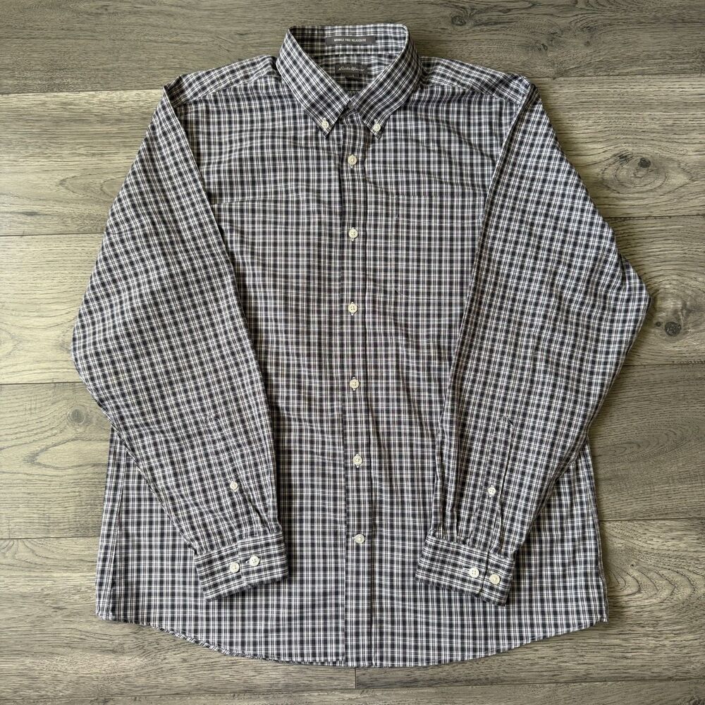 Eddie‎ Bauer Men’s Plaid Wrinkle-Free Relaxed Fit Button Down Shirt - Size Large